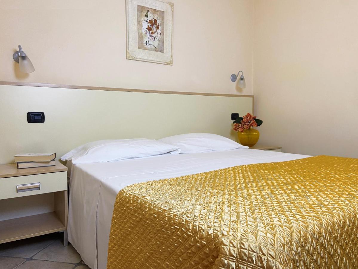 Residence Il Borgo Tortoreto Eksteriør billede