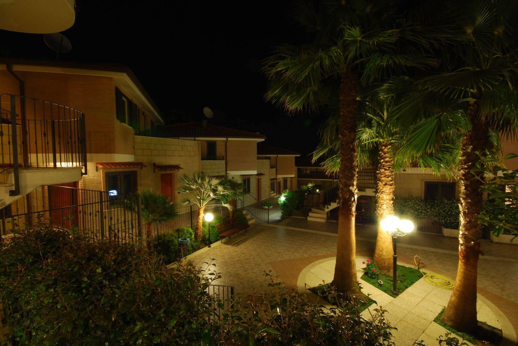 Residence Il Borgo Tortoreto Eksteriør billede