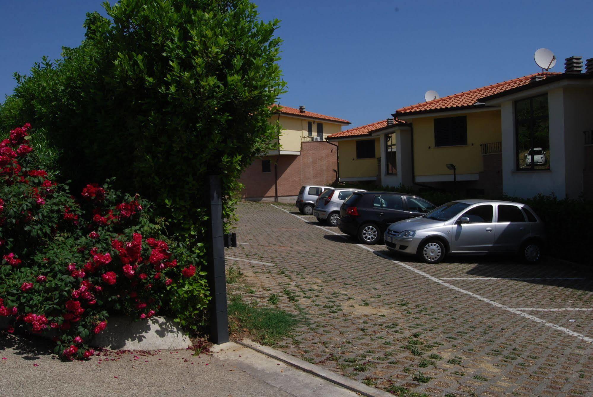 Residence Il Borgo Tortoreto Eksteriør billede